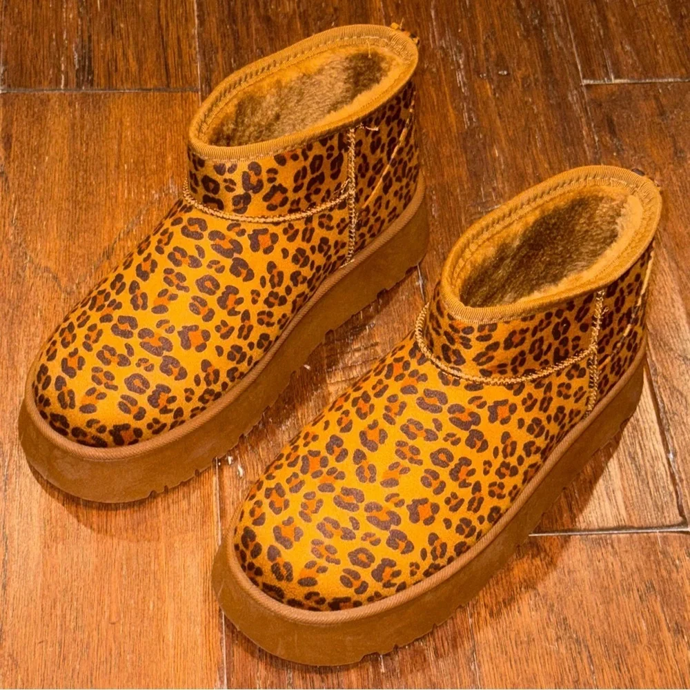 SIZE 10 🌟 WILD DIVAS LEOPARD PRINT BOOTIES 🌟